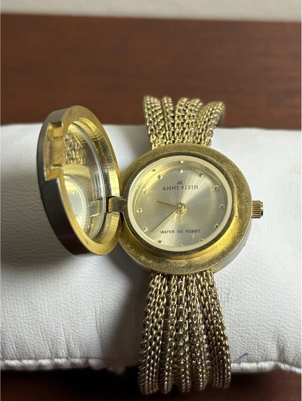 Vintage Anne Klein Gold Tone Secret Mirror Watch Flip Top Mesh Band 10/8688